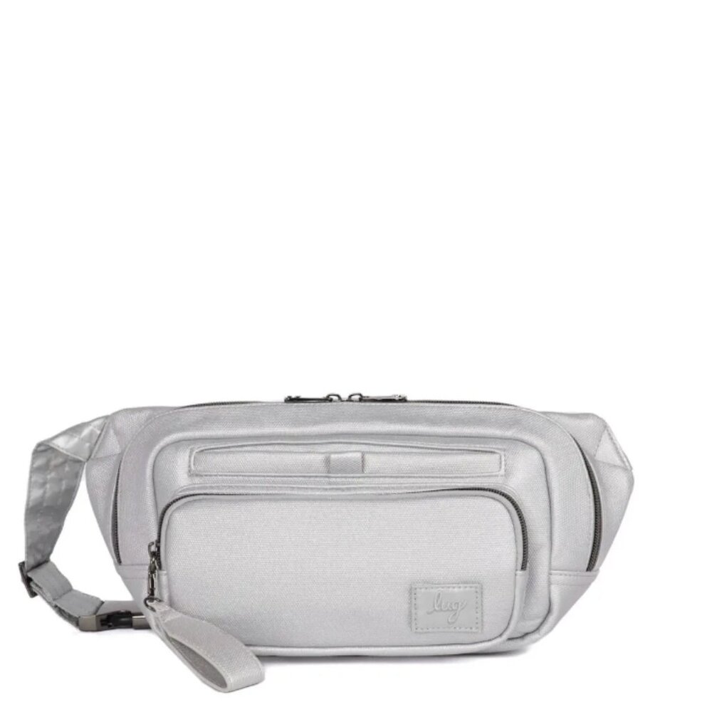 Brand New Lug Hitch Luxe Vegan Leather Belt Bag in Beautiful Metallic Silver